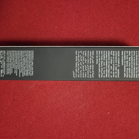 SOLD Huda Beauty Complexion Perfection Pre-Makeup Base - Picture 2 of 3